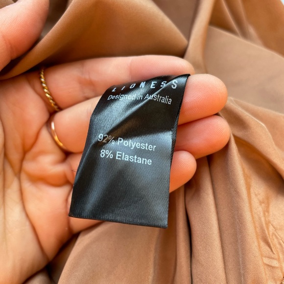 Lioness Kenny Bomber! - Picture 8 of 9